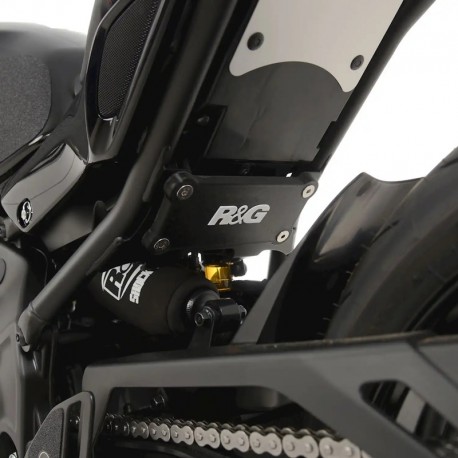 ZAŚLEPKI/A PODNÓŻKA (CENTRALNA) RG RACING  YAMAHA XSR900 22-, BLACK