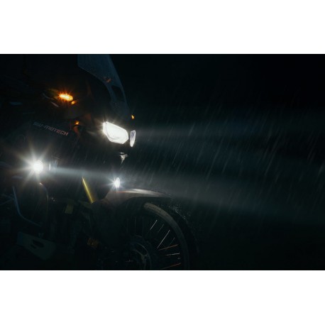 ZESTAW LAMP PRZECIWMGŁOWYCH EVO SW-MOTECH KAWASAKI VERSYS 650 (10-14), BLACK