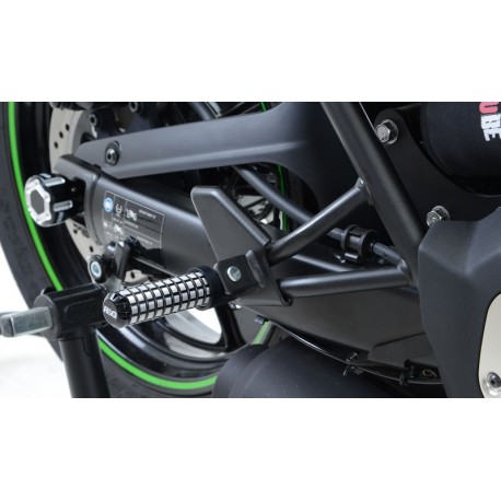 PODNÓŻKI PASAŻERA RG RACING KAWASAKI VULCAN S/VULCAN CAFE 18 BLACK