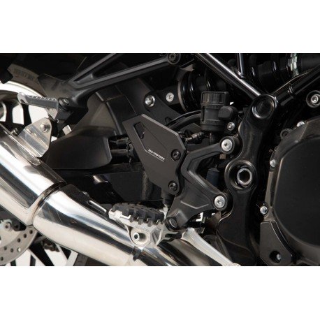 OSŁONA PIĘTY SW-MOTECH KAWASAKI Z900RS/CAFE (17-), BLACK